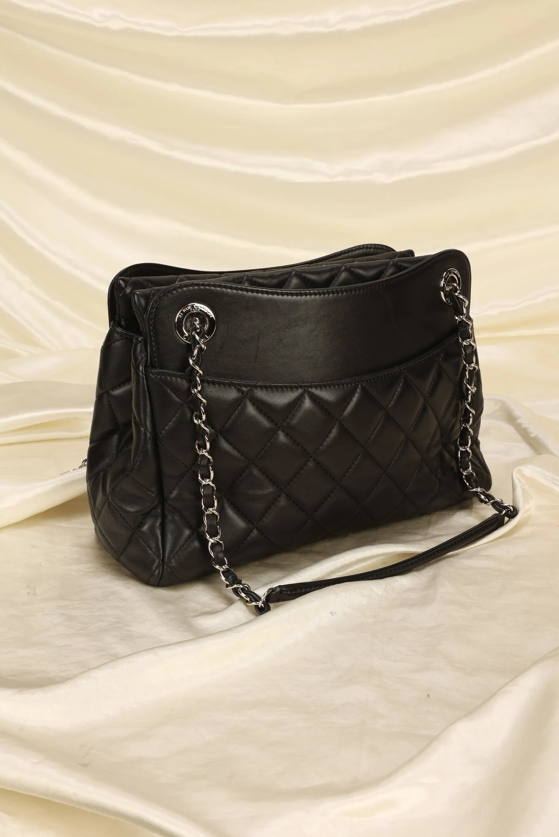 CL Lambskin Quilted Chain Tote