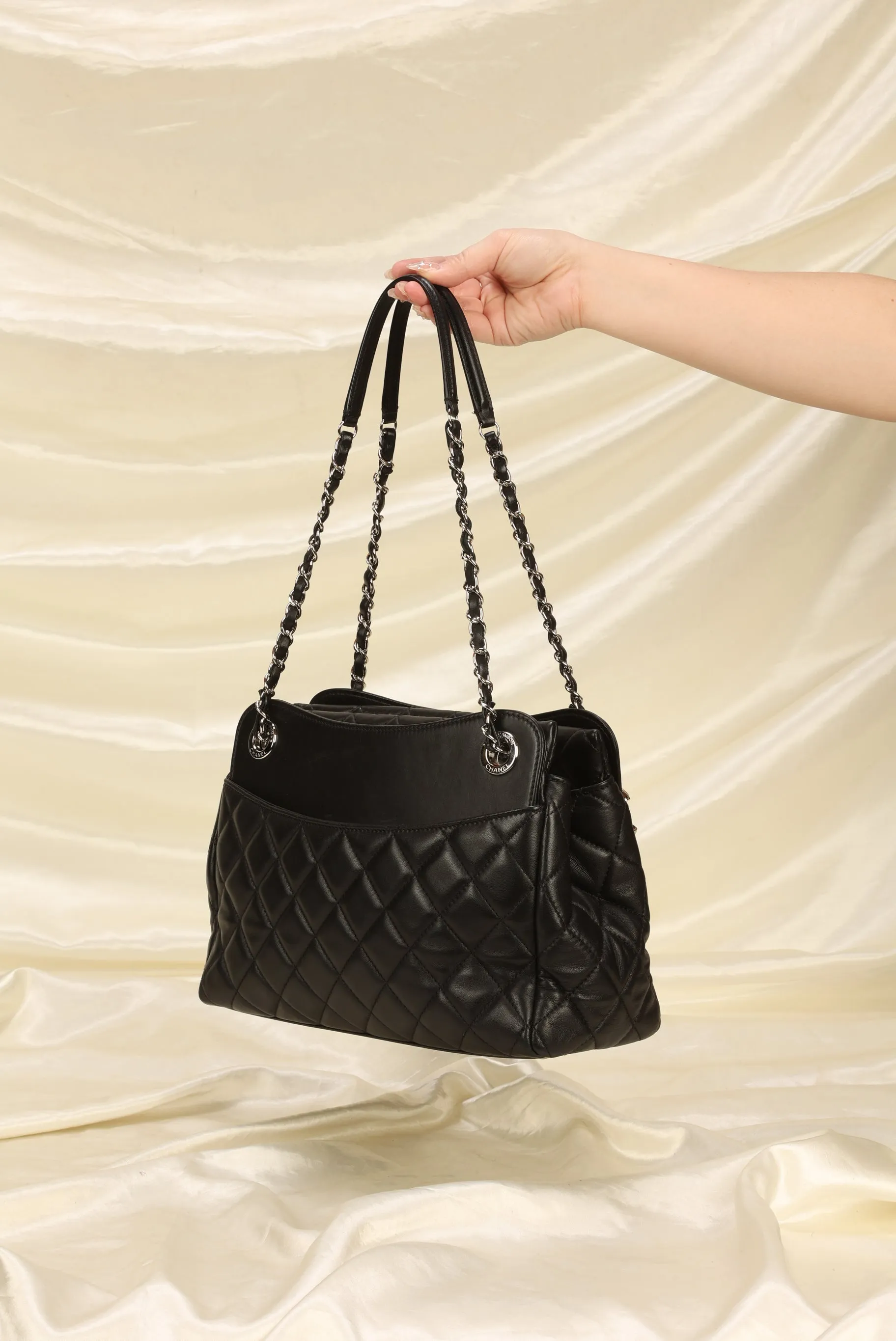 CL Lambskin Quilted Chain Tote