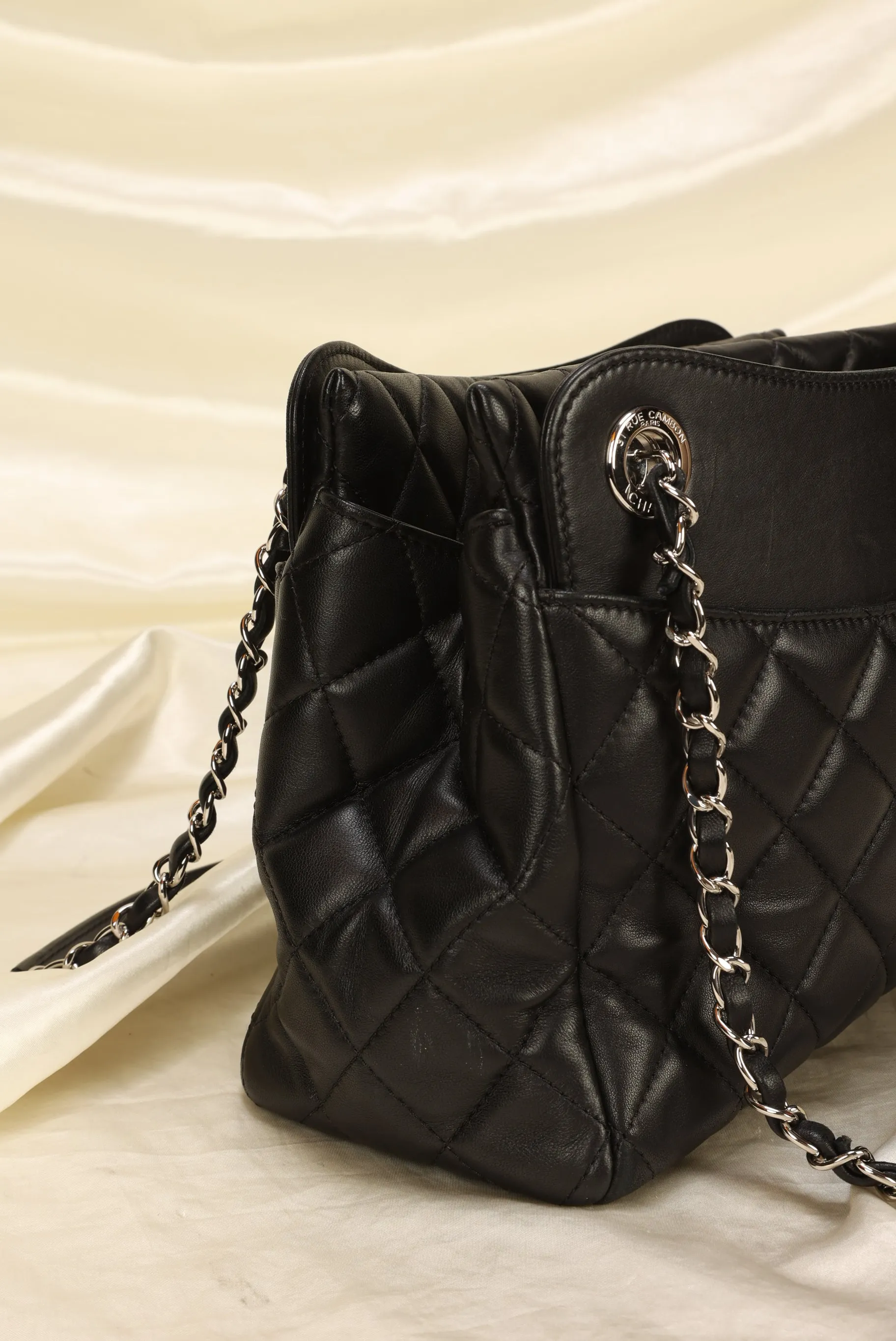 CL Lambskin Quilted Chain Tote