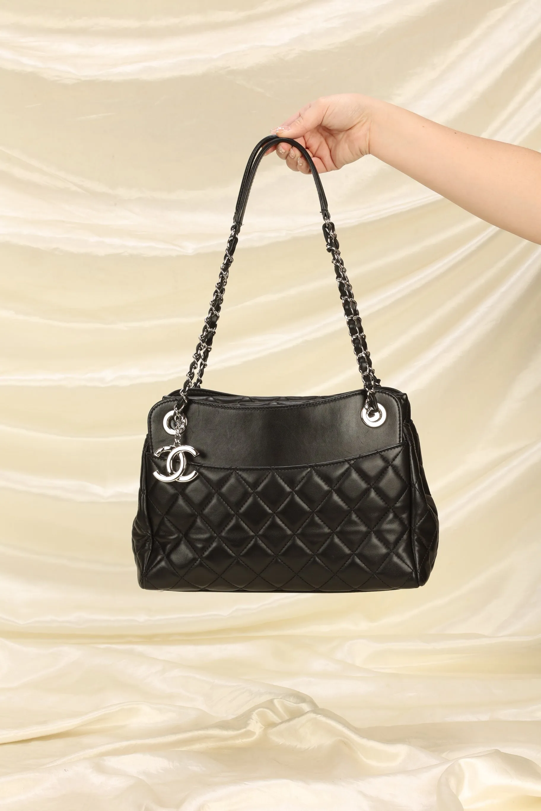 CL Lambskin Quilted Chain Tote