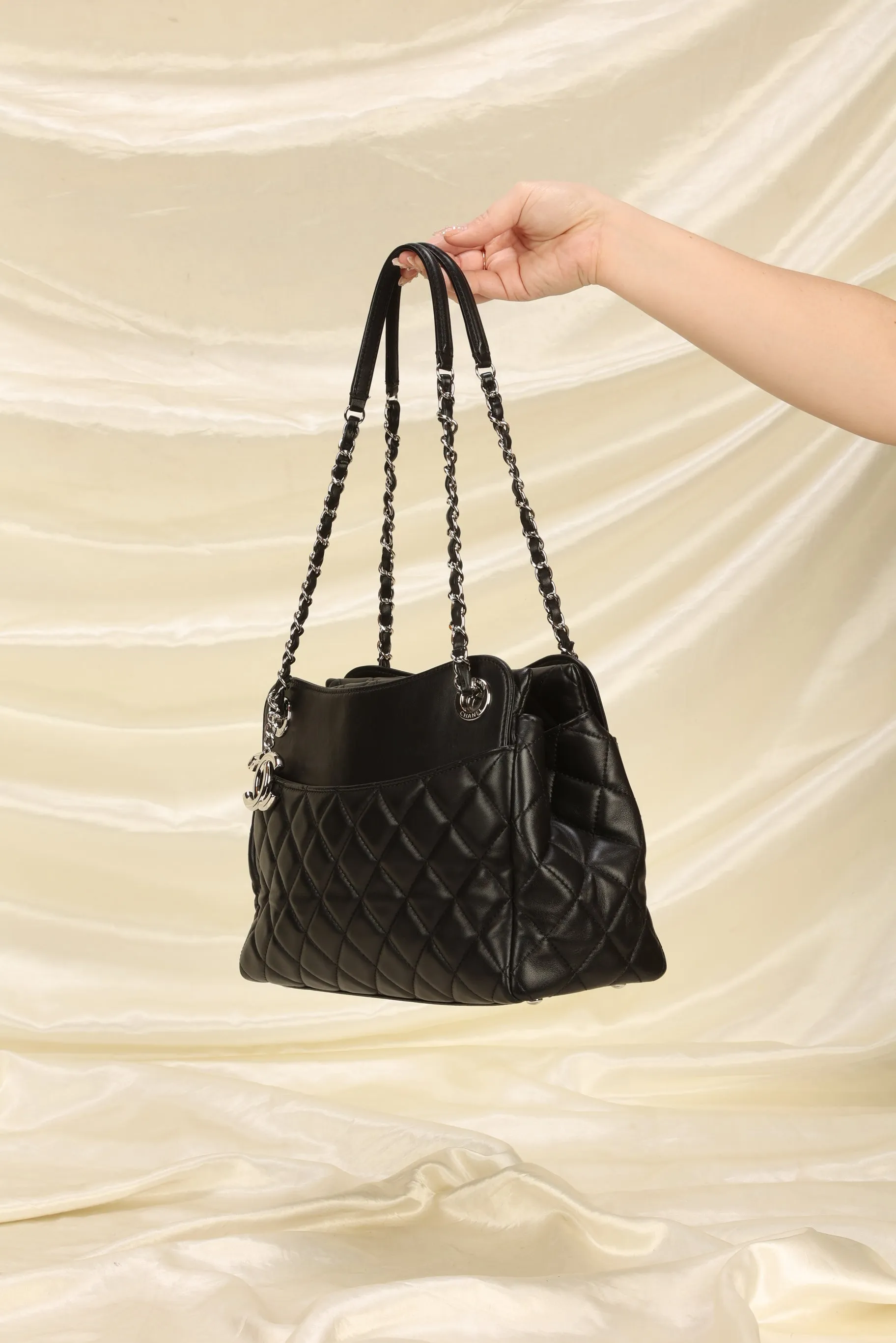 CL Lambskin Quilted Chain Tote