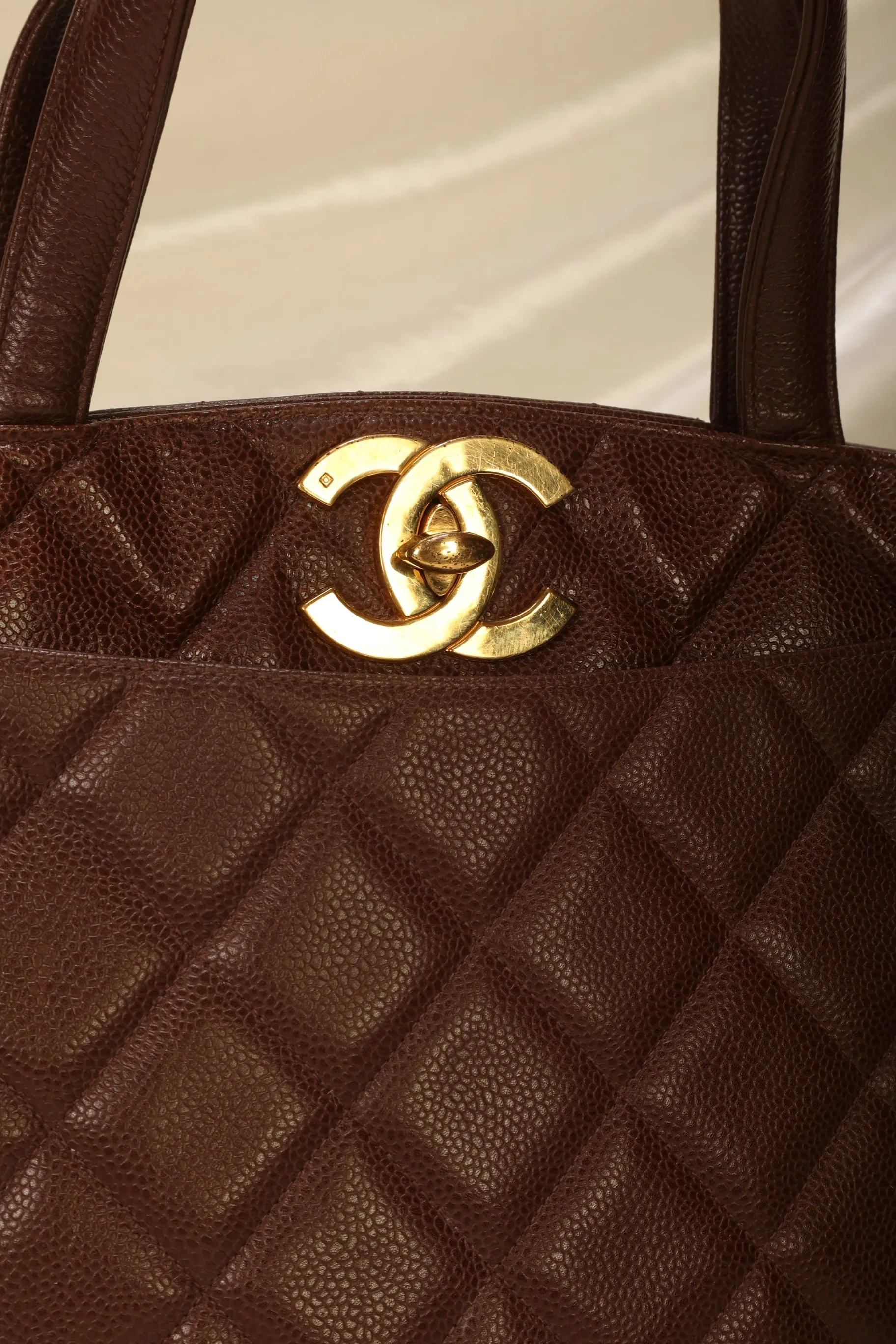 Extremely Rare CL Caviar XL Logo Turnlock Tote