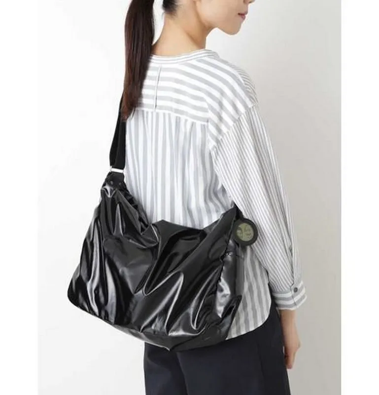 Joy Light Shoulder Bag