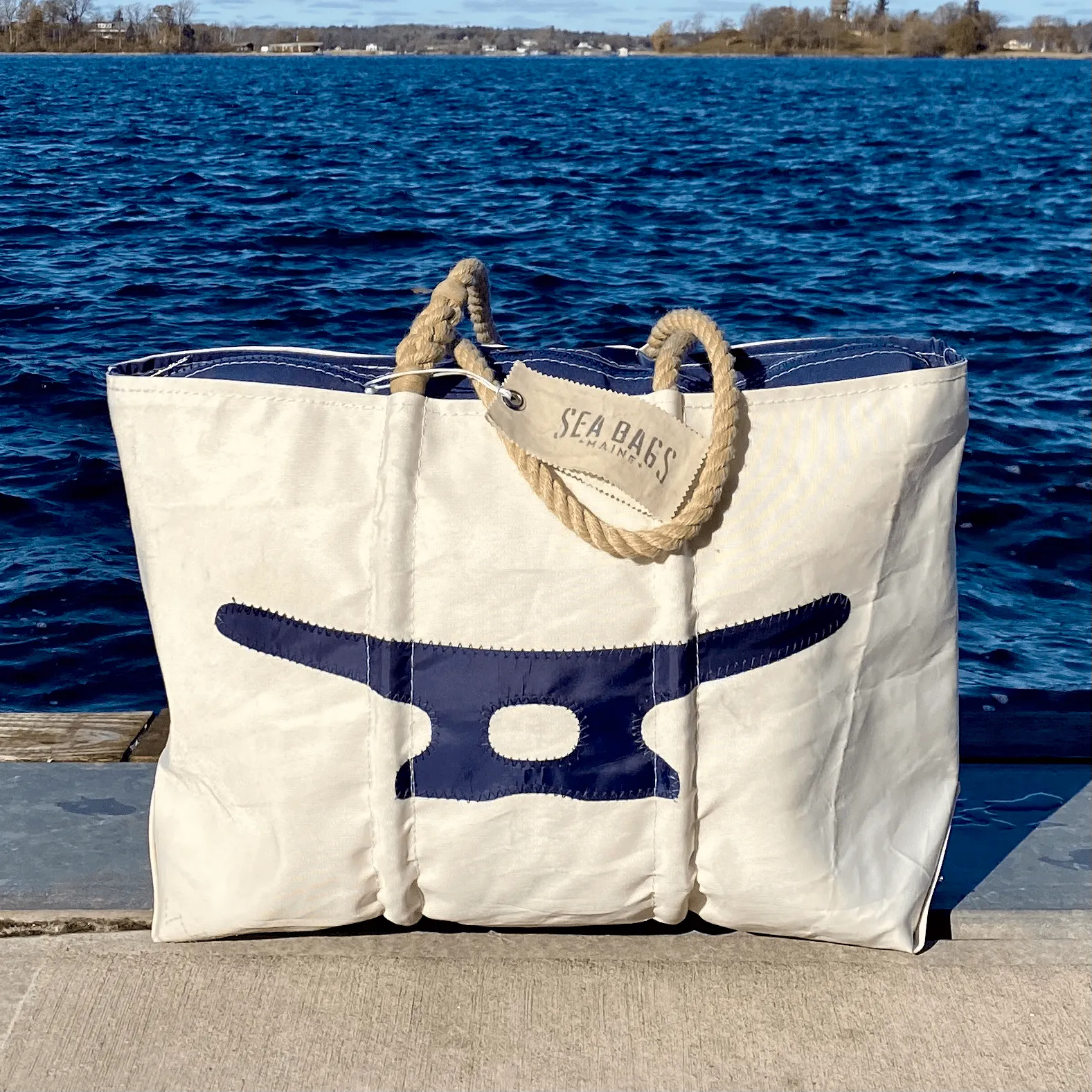 Large Cleat Zippered Tote (White & Navy)