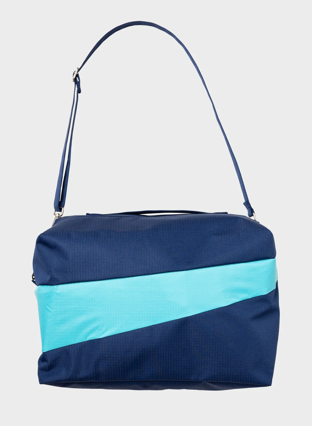 The New 24/7 Bag Navy & Drive One Size